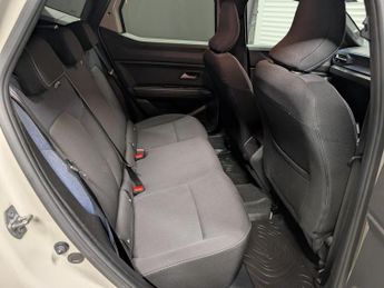 DACIA DUSTER 1.6 Hybrid Journey SUV 5dr Petrol Hybrid Auto Euro 6 (s/s) (140 