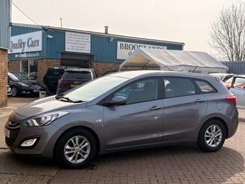 Hyundai I30 1.6 CRDi Blue Drive Active Tourer 5dr Diesel Manual Euro 5 (s/s)