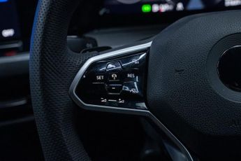 VOLKSWAGEN GOLF 2.0 TDI GTD Hatchback 5dr Diesel DSG Euro 6 (s/s) (200 ps)