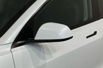 TESLA Model 3 Saloon 4dr Electric Auto RWD (241 bhp) Fixed Panoramic Glass Roo