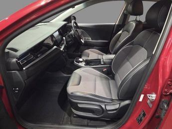 KIA NIRO 64kWh 2 SUV 5dr Electric Auto (201 bhp) Reverse Camera, Rear Par