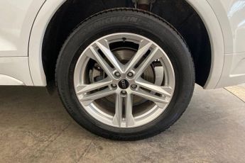 AUDI Q5 2.0 TFSI 45 S line SUV 5dr Petrol S Tronic quattro Euro 6 (s/s) 