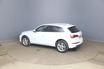 AUDI Q5 2.0 TFSI 45 S line SUV 5dr Petrol S Tronic quattro Euro 6 (s/s) 