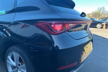 SEAT LEON 1.4 eHybrid 13kWh FR Hatchback 5dr Petrol Plug-in Hybrid DSG Eur