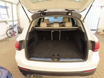 MERCEDES-BENZ GLC 2.0 GLC220d Sport SUV 5dr Diesel G-Tronic+ 4MATIC Euro 6 (s/s) (