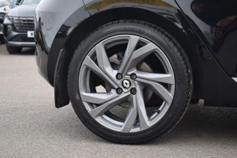 RENAULT CLIO 1.6 E-TECH RS Line Hatchback 5dr Petrol Hybrid Auto Euro 6 (s/s)