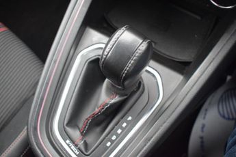 RENAULT CLIO 1.6 E-TECH RS Line Hatchback 5dr Petrol Hybrid Auto Euro 6 (s/s)