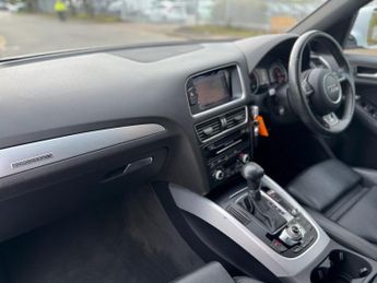 AUDI Q5 2.0 TDI S line Plus SUV 5dr Diesel S Tronic quattro Euro 6 (s/s)
