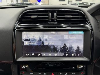 JAGUAR F-PACE 3.0 D300 V6 S SUV 5dr Diesel Auto AWD Euro 6 (s/s) (300 ps)