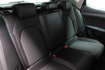 SEAT LEON 1.4 eHybrid 12.8kWh FR Hatchback 5dr Petrol Plug-in Hybrid DSG E