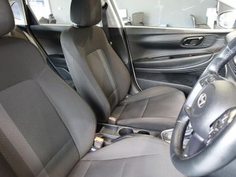 HYUNDAI I20 1.0 T-GDi Advance Hatchback 5dr Petrol DCT Euro 6 (s/s) (100 ps)