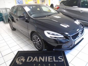 Volvo V40 2.0 T2 Momentum Hatchback 5dr Petrol Manual Euro 6 (s/s) (122 ps