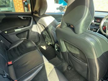 VOLVO XC60 2.0 D4 R-Design Nav SUV 5dr Diesel Auto Euro 6 (s/s) (190 ps)