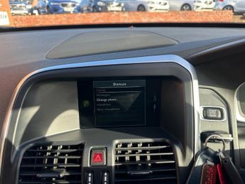 VOLVO XC60 2.0 D4 R-Design Nav SUV 5dr Diesel Auto Euro 6 (s/s) (190 ps)