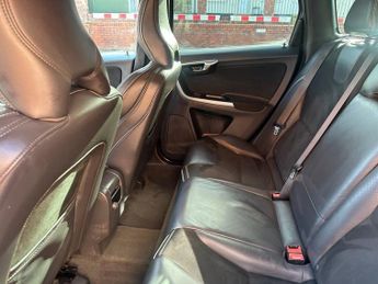 VOLVO XC60 2.0 D4 R-Design Nav SUV 5dr Diesel Auto Euro 6 (s/s) (190 ps)