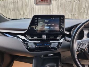 TOYOTA C-HR 1.8 VVT-h GPF Icon SUV 5dr Petrol Hybrid CVT Euro 6 (s/s) (122 p