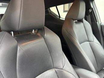 TOYOTA C-HR 1.8 VVT-h Dynamic SUV 5dr Petrol Hybrid CVT Euro 6 (s/s) (122 ps