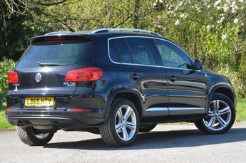 VOLKSWAGEN TIGUAN 2.0 TDI BlueMotion Tech R-Line Edition SUV 5dr Diesel DSG 4WD Eu
