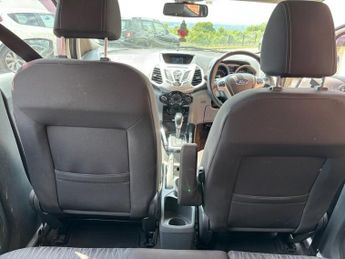 FORD ECOSPORT AUTOMATIC--1.5 PETROL TITANIUM---- AUTOMATIC  LOW MILS