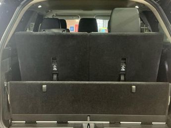 LAND ROVER DISCOVERY 2.0 Si4 SE SUV 5dr Petrol Auto 4WD Euro 6 (s/s) (300 ps)