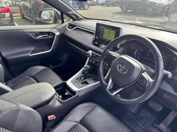 TOYOTA RAV4 2.5 VVT-h BLACK EDITION HYBRID CVT AUTO 220 BHP