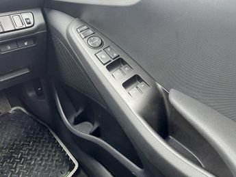HYUNDAI IONIQ 38.3kWh Premium Hatchback 5dr Electric Auto (136 ps)