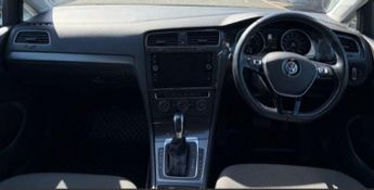 VOLKSWAGEN E-GOLF 35.8kWh e-Golf Hatchback 5dr Electric Auto (136 ps)