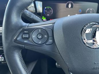 VAUXHALL MOKKA ELECTRIC 50kWh Ultimate SUV 5dr Electric Auto (136 ps)