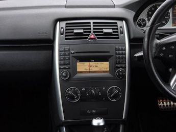 MERCEDES-BENZ B-CLASS 1.7 B180 Sport MPV 5dr Petrol CVT (177 g/km, 116 bhp)