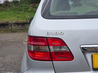 MERCEDES-BENZ B-CLASS 1.7 B180 Sport MPV 5dr Petrol CVT (177 g/km, 116 bhp)