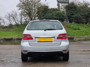 MERCEDES-BENZ B CLASS 1.7 B180 Sport MPV 5dr Petrol CVT (177 g/km, 116 bhp)