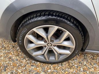 SEAT LEON 2.0 TDI X-PERIENCE SE Technology Sport Tourer 5dr Diesel DSG 4WD