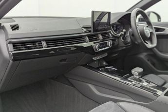 AUDI A4 AVANT 2.0 TDI 35 Black Edition Estate 5dr Diesel S Tronic Euro 6 (s/s)