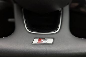 AUDI A4 AVANT 2.0 TDI 35 Black Edition Estate 5dr Diesel S Tronic Euro 6 (s/s)