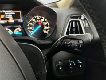 FORD KUGA 1.5 TDCi Titanium SUV 5dr Diesel Powershift Euro 6 (s/s) (120 ps