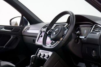 VOLKSWAGEN TIGUAN 2.0 TDI R-Line SUV Diesel DSG 4Motion Euro 6 (s/s) 5dr - Just 52