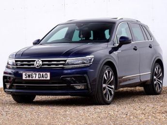 VOLKSWAGEN TIGUAN 2.0 TDI R-Line SUV Diesel DSG 4Motion Euro 6 (s/s) 5dr - Just 52