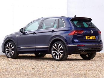 VOLKSWAGEN TIGUAN 2.0 TDI R-Line SUV Diesel DSG 4Motion Euro 6 (s/s) 5dr - Just 52