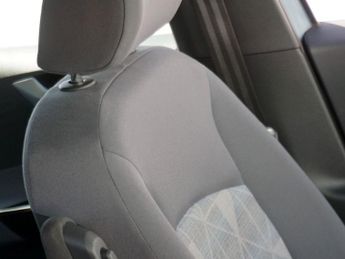 VOLKSWAGEN ID.3 Pro Performance 58kWh Life Hatchback Electric Auto 5dr - Just 29