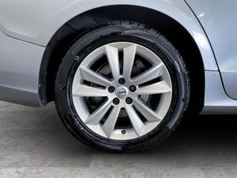 VOLVO V60 2.0 D3 Momentum Plus Estate 5dr Diesel Auto Euro 6 (s/s) (150 ps