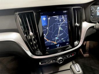 VOLVO V60 2.0 D3 Momentum Plus Estate 5dr Diesel Auto Euro 6 (s/s) (150 ps