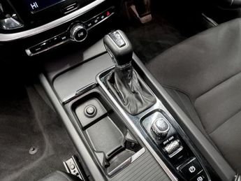 VOLVO V60 2.0 D3 Momentum Plus Estate 5dr Diesel Auto Euro 6 (s/s) (150 ps