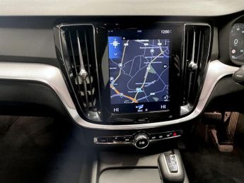 VOLVO V60 2.0 D3 Momentum Plus Estate 5dr Diesel Auto Euro 6 (s/s) (150 ps