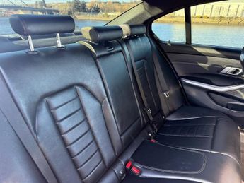 BMW 3 SERIES 2.0 330e 12kWh M Sport Saloon 4dr Petrol Plug-in Hybrid Auto Eur