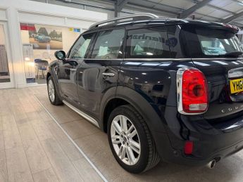 MINI COUNTRYMAN 2.0 Cooper S Exclusive SUV 5dr Petrol Steptronic Euro 6 (s/s) (1