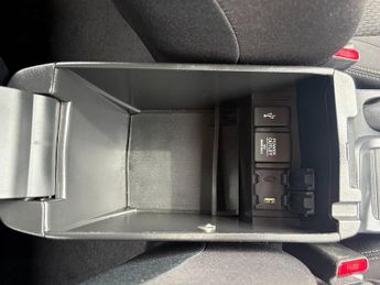 HONDA CIVIC 1.6 i-DTEC SE Plus (Navi) Hatchback 5dr Diesel Manual Euro 5 (s/