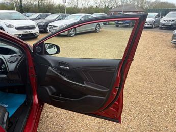 HONDA CIVIC 1.6 i-DTEC SE Plus (Navi) Hatchback 5dr Diesel Manual Euro 5 (s/