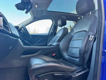 JAGUAR F-PACE 2.0 P250i Prestige SUV 5dr Petrol Auto AWD Euro 6 (s/s) (250 ps)