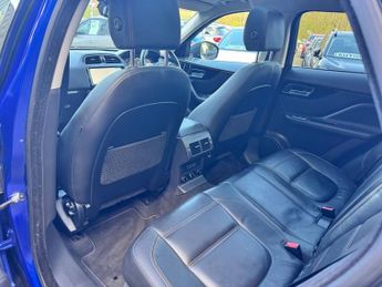 JAGUAR F-PACE 2.0 P250i Prestige SUV 5dr Petrol Auto AWD Euro 6 (s/s) (250 ps)