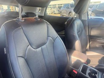 VAUXHALL GRANDLAND X 1.6 13.2kWh Business Edition Nav Premium SUV 5dr Petrol Plug-in 